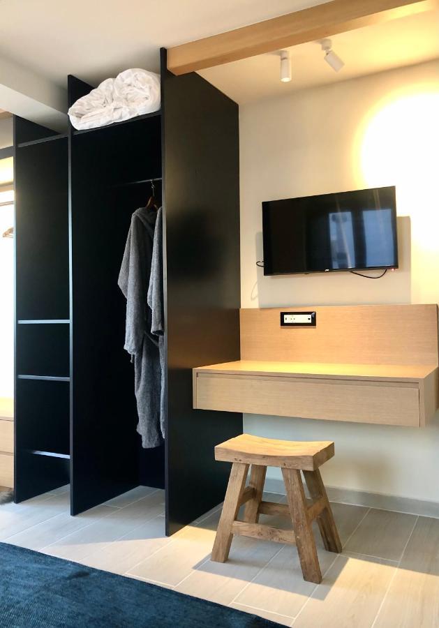 Candele Suites Фира Екстериор снимка