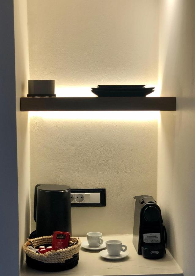 Candele Suites Фира Екстериор снимка