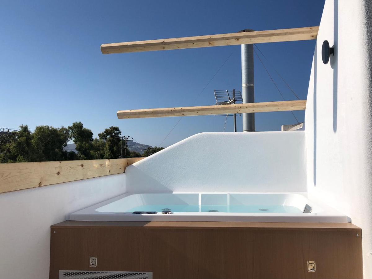 Candele Suites Фира Екстериор снимка